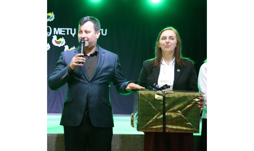 Kalvarijos sav. Jungėnų pagrindinė mokykla paminėjo 50-metį ir Kovo 11-ąją