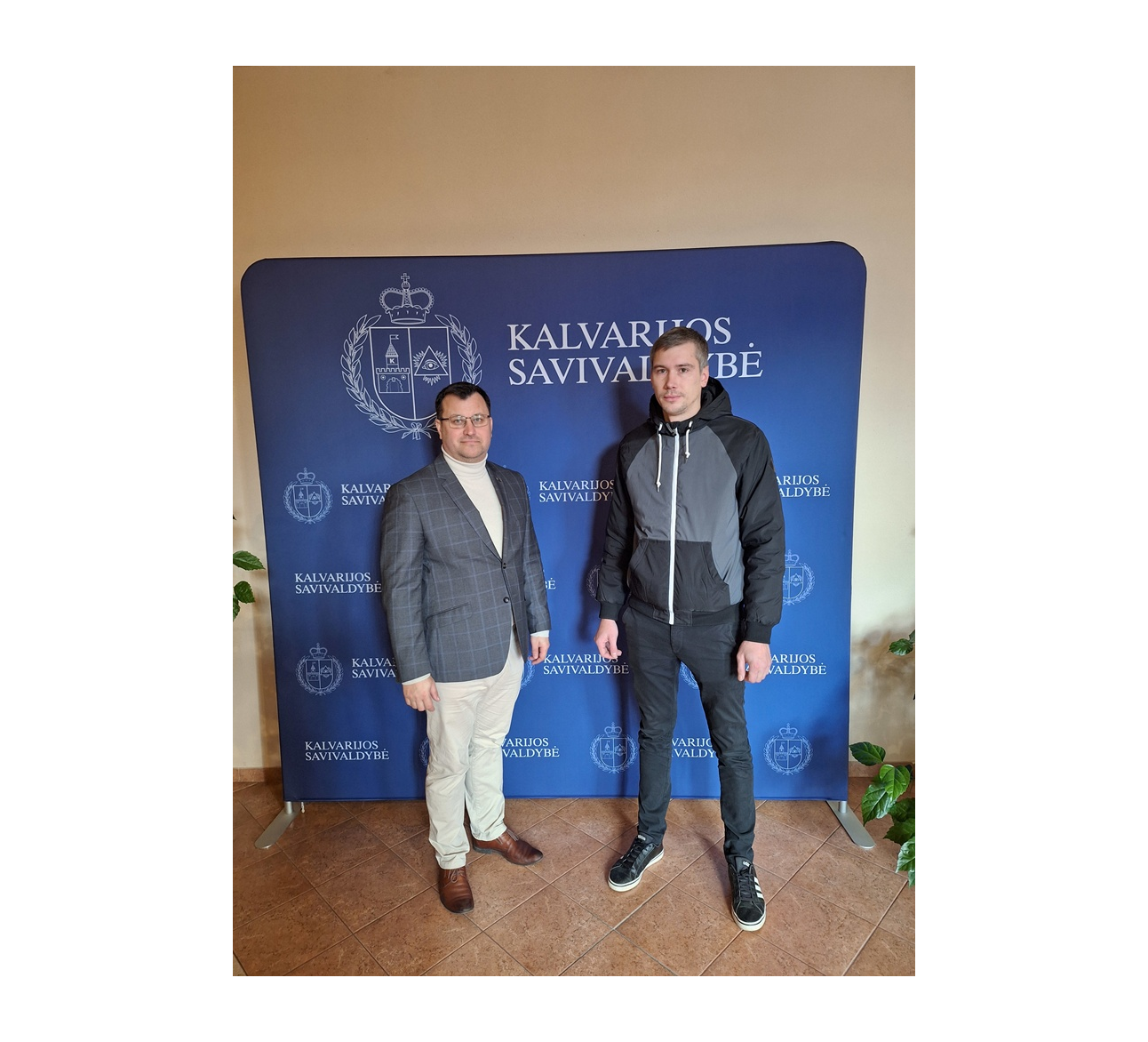 Marijampolės apskrities vyriausiojo policijos komisariato Kalvarijos policijos komisariato pareigūnų gretos pildosi.