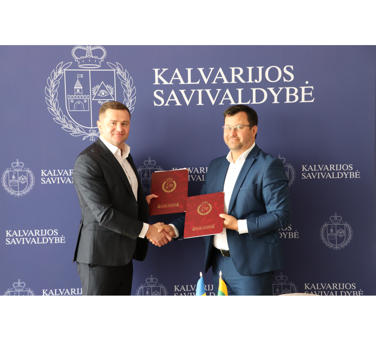 Plečiamas tarptautinis bendradarbiavimas: Kalvarijos savivaldybė pasirašė sutartį su Ukrainos kaimo taryba