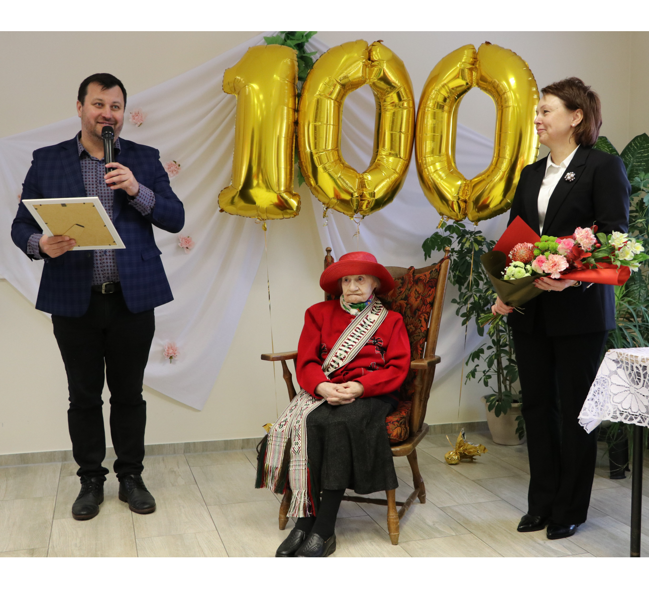 Garbingą 100 metų jubiliejų švenčia B. Šiaurytė