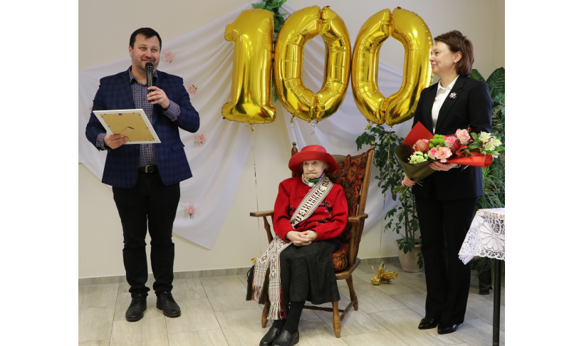 Garbingą 100 metų jubiliejų švenčia B. Šiaurytė