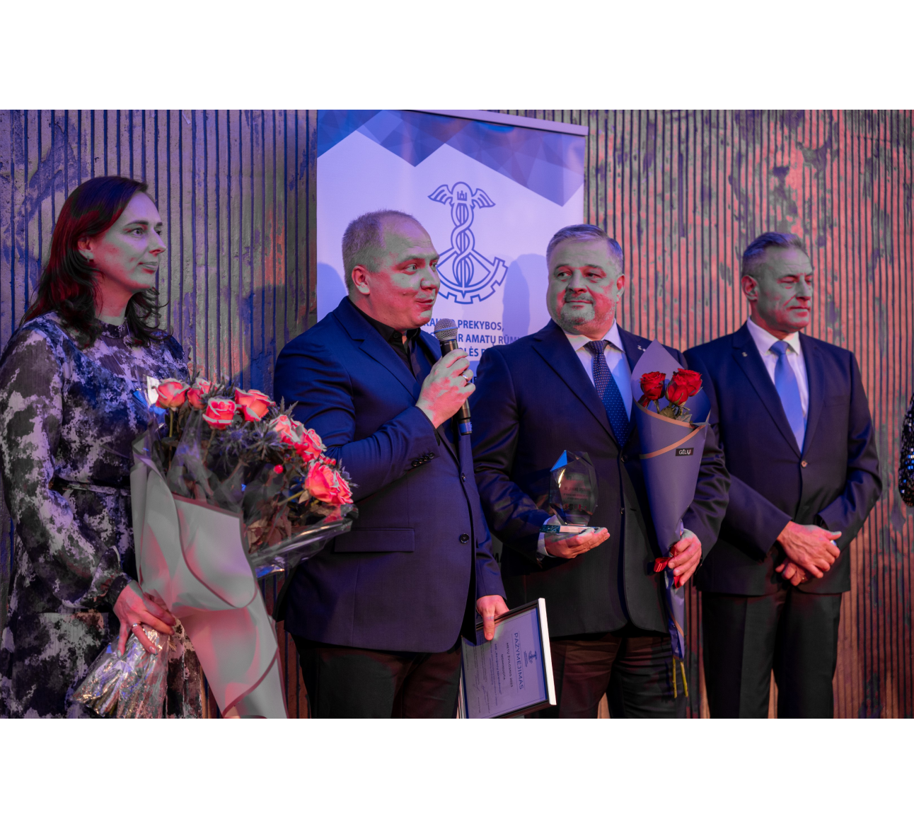 „Metų žvilgsnis 2023“ apdovanojimas Kalvarijos verslininkams