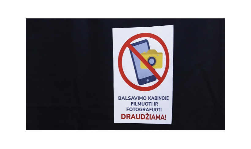 VRK prašo rinkėjų nefotografuoti ir nepublikuoti rinkimų biuletenių nuotraukų