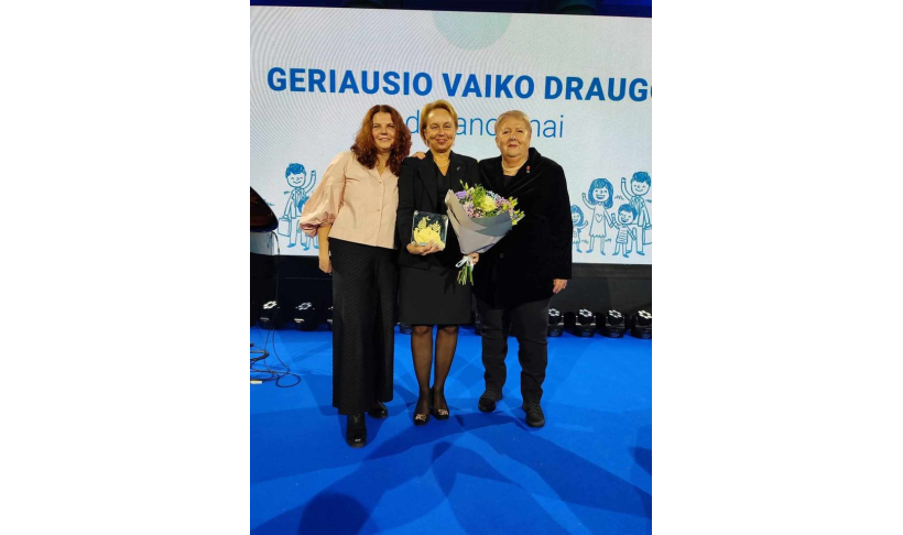 Už išskirtinius nuopelnus vaikų gerovei įteikti šių metų „Geriausio vaiko draugo“ apdovanojimai: tarp laimėtojų — Kalvarija 