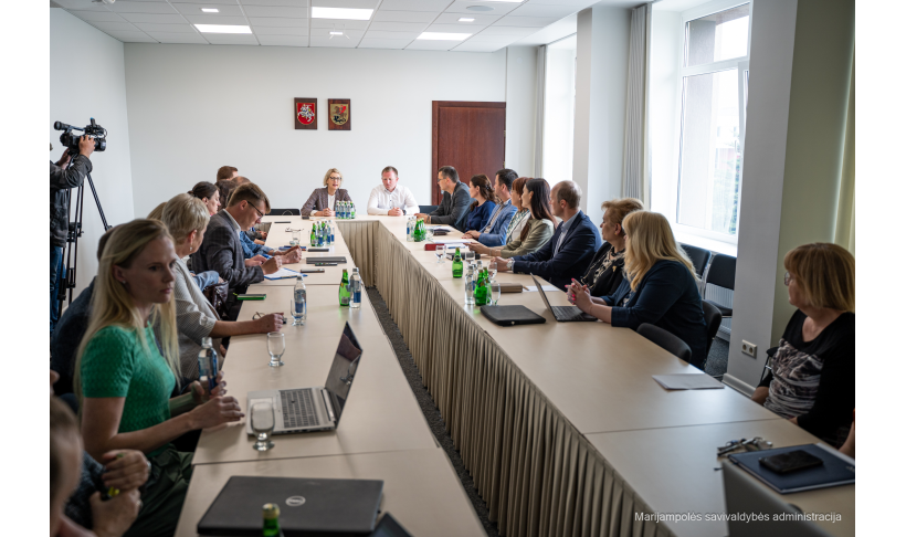 SUSITIKIMAS SU LIETUVOS RESPUBLIKOS SOCIALINĖS APSAUGOS IR DARBO MINISTERIJOS ATSTOVAIS